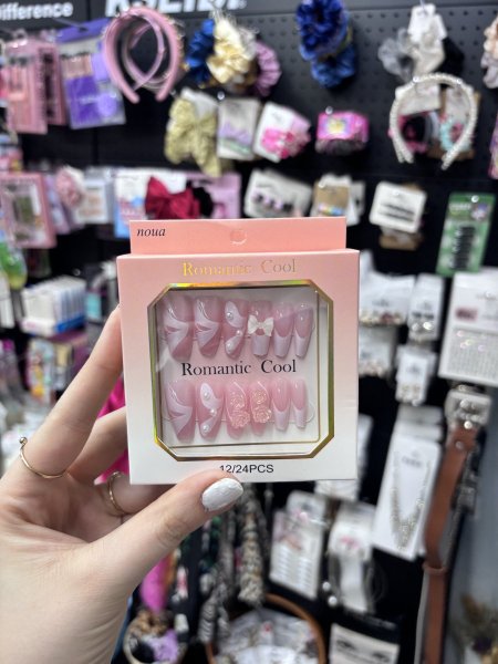اظافر للايدين 💗🎀