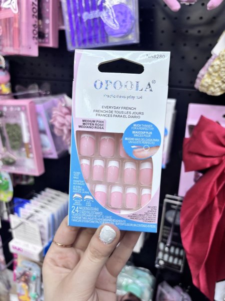 اظافر فرنش للايدين 🌸✨