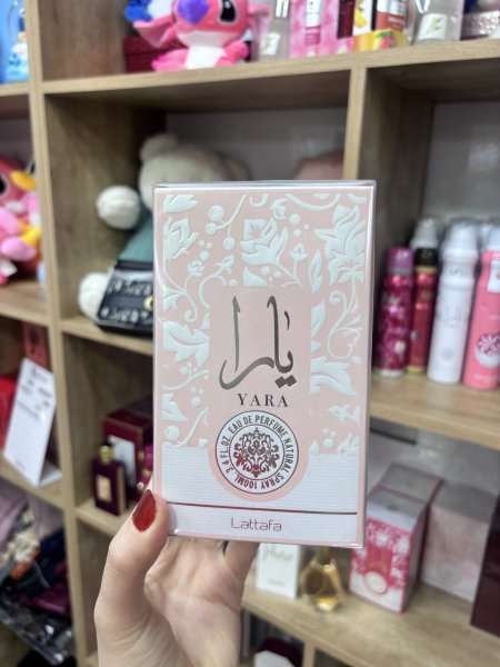 🌸💕 عطر يارا الزهري… أنوثة ونعومة بكل رشة