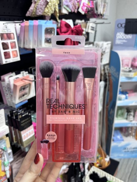 ارتقي بمكياجك مع Real Techniques! ✨💕