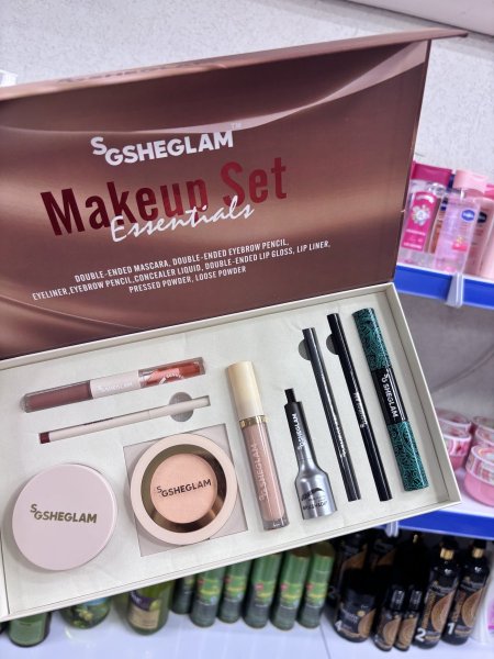 💄✨ بكج مكياج SHEGLAM… كل مكياجك ببوكس واحد!