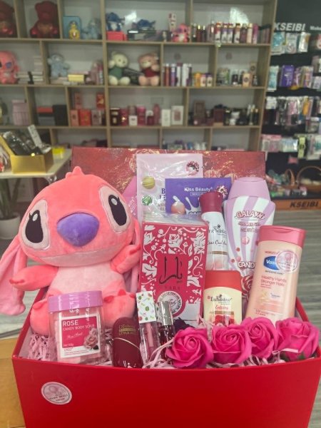 بوكس الهدايا الفاخر مع ستيتش 🎁💗